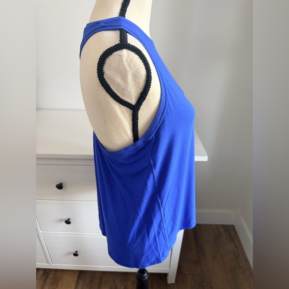 ATHLETA - Racerback Tank Top - Picture 2 of 4